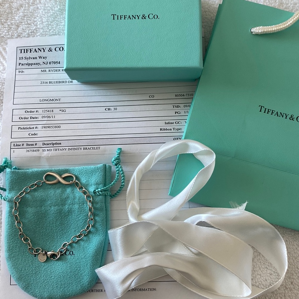 Tiffany & Co Infinity Bracelet in Sterling Silver